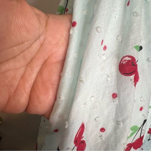 Unique vintage cherry print button down on side beautiful new no tags - Picture 4 of 12